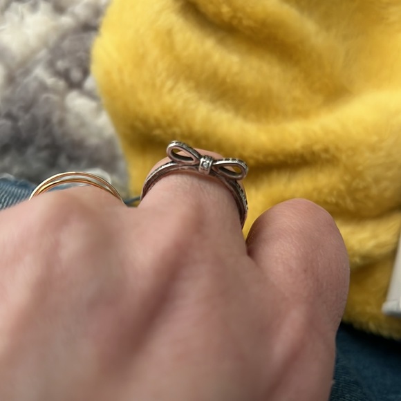 Pandora Bow Ring - Picture 5 of 5
